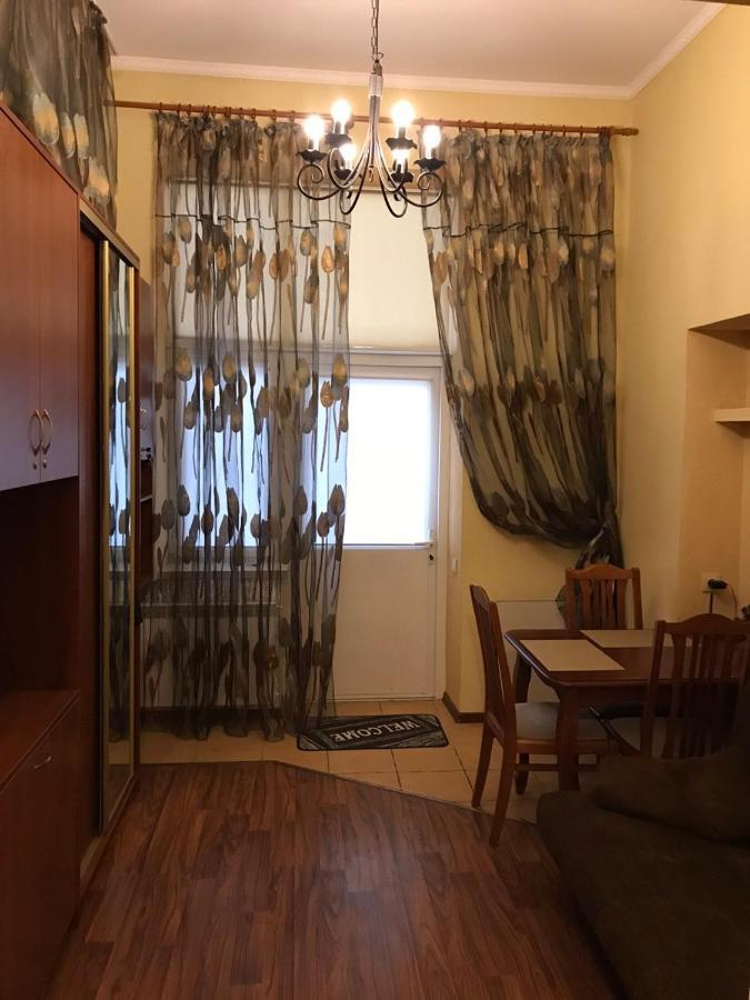 Apartments On Shevchenko Avenue Lviv Extérieur photo
